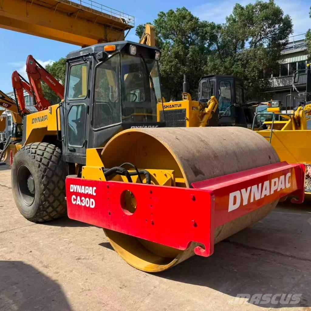 Dynapac CA 30 D Egydobos hengerek