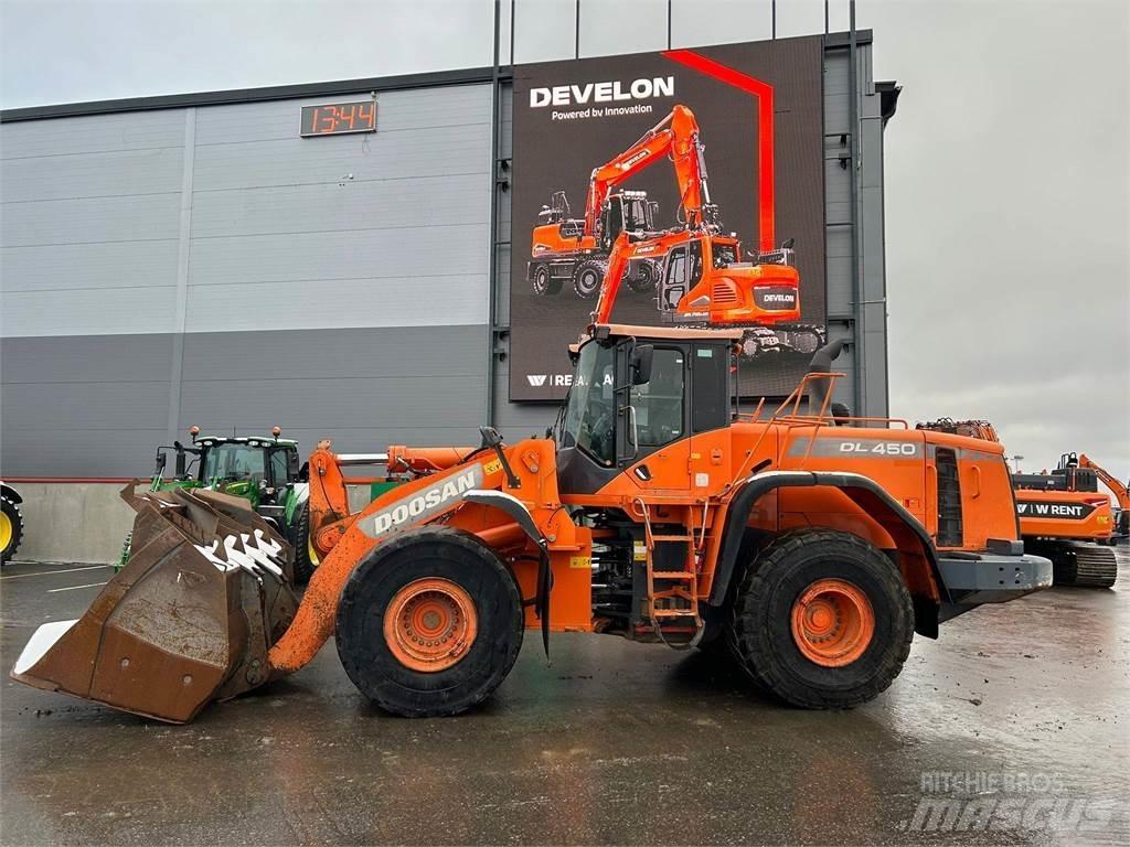 Doosan DL450-3 Gumikerekes homlokrakodók