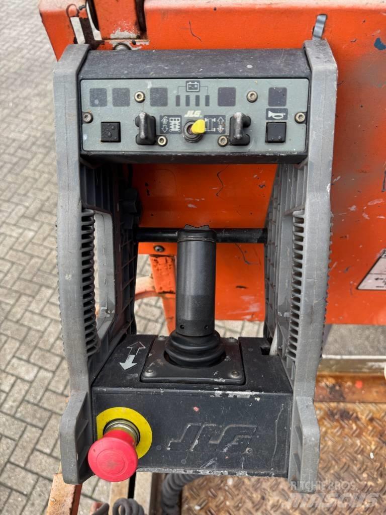 JLG 2646 ES Ollós emelők