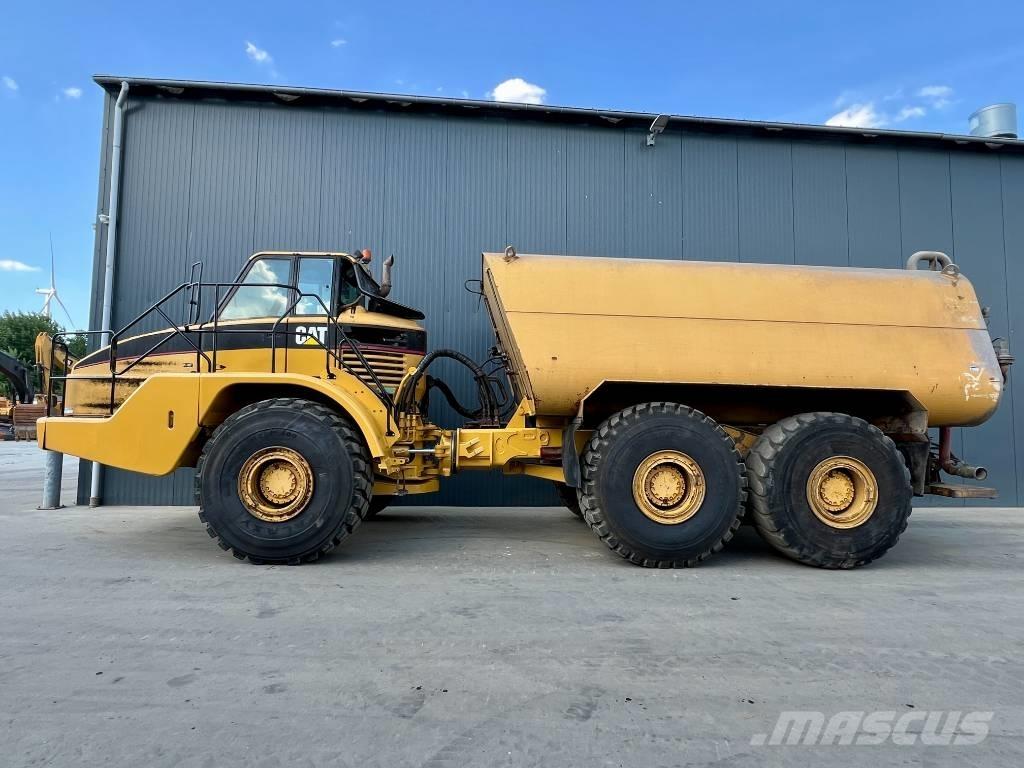 CAT 740 Water truck Csuklósdömperek