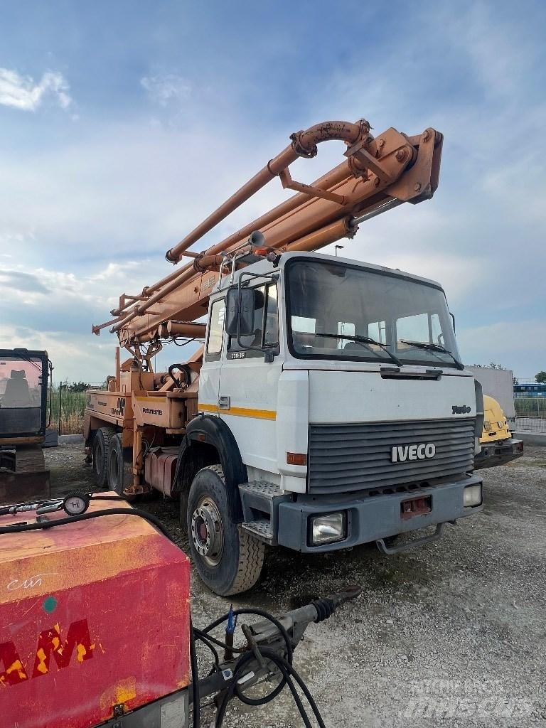 Iveco 330-36 H Billenő teherautók