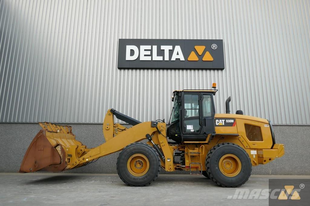 CAT 930M Gumikerekes homlokrakodók