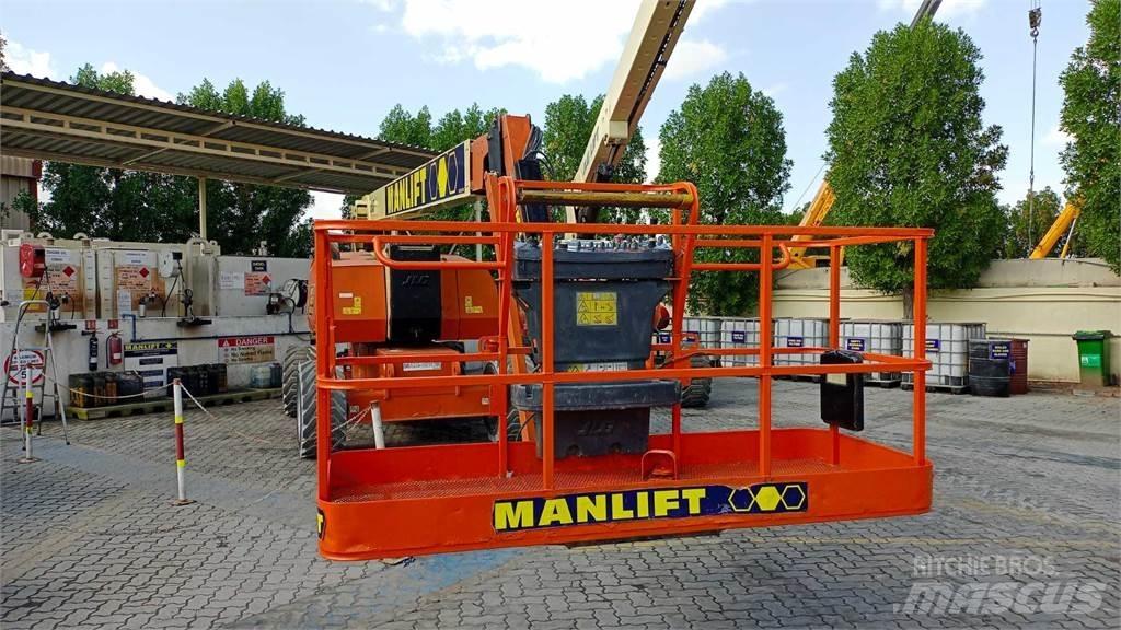 JLG 800AJ Karos emelők