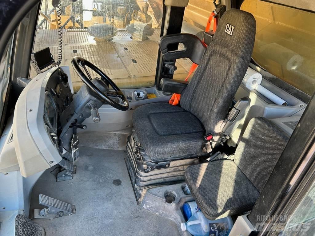 CAT 777F Csuklósdömperek