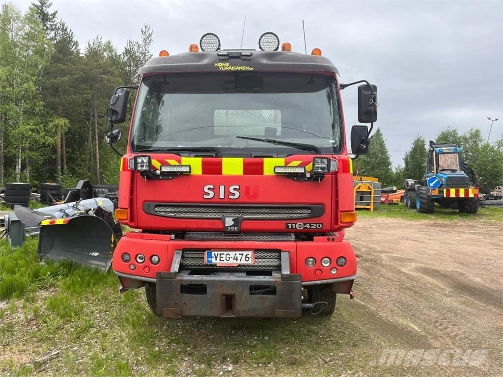 Sisu E11 420 Közúti karbantartó haszongépek