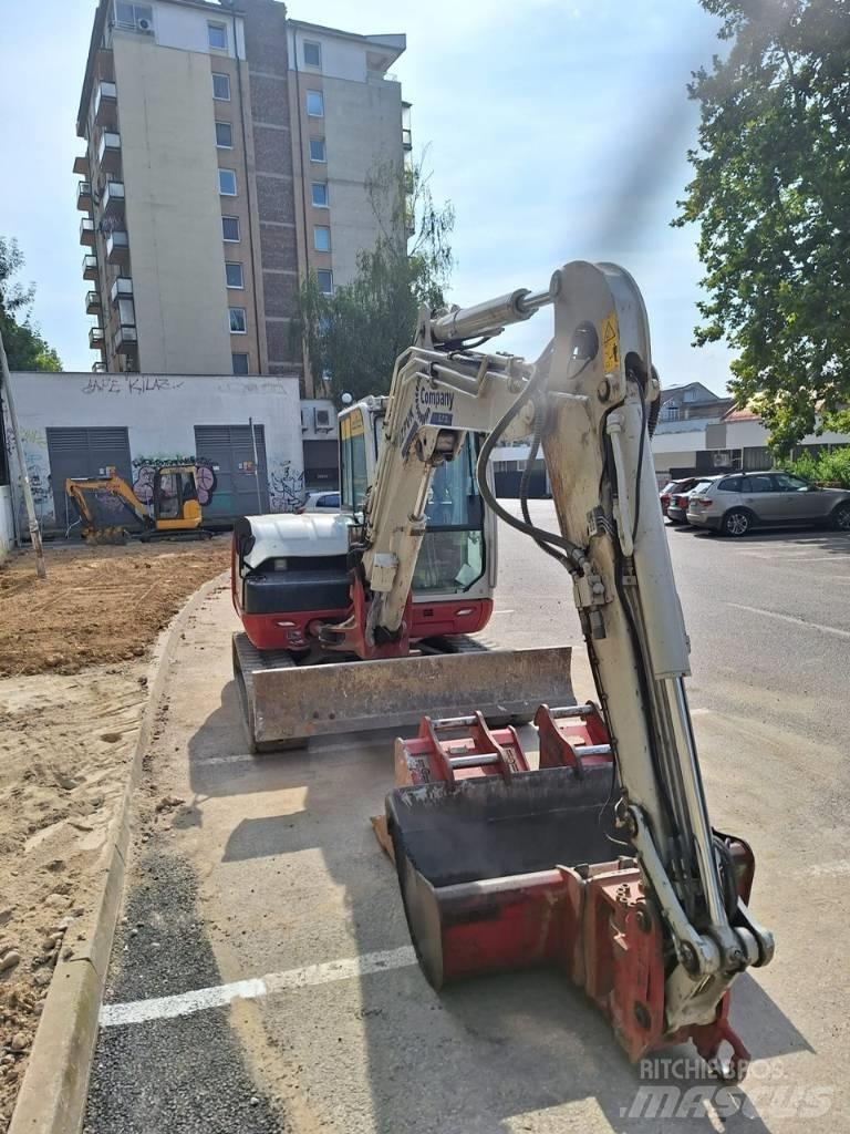 Takeuchi TB 370 Közepes (midi) kotrók 7 t - 12 t