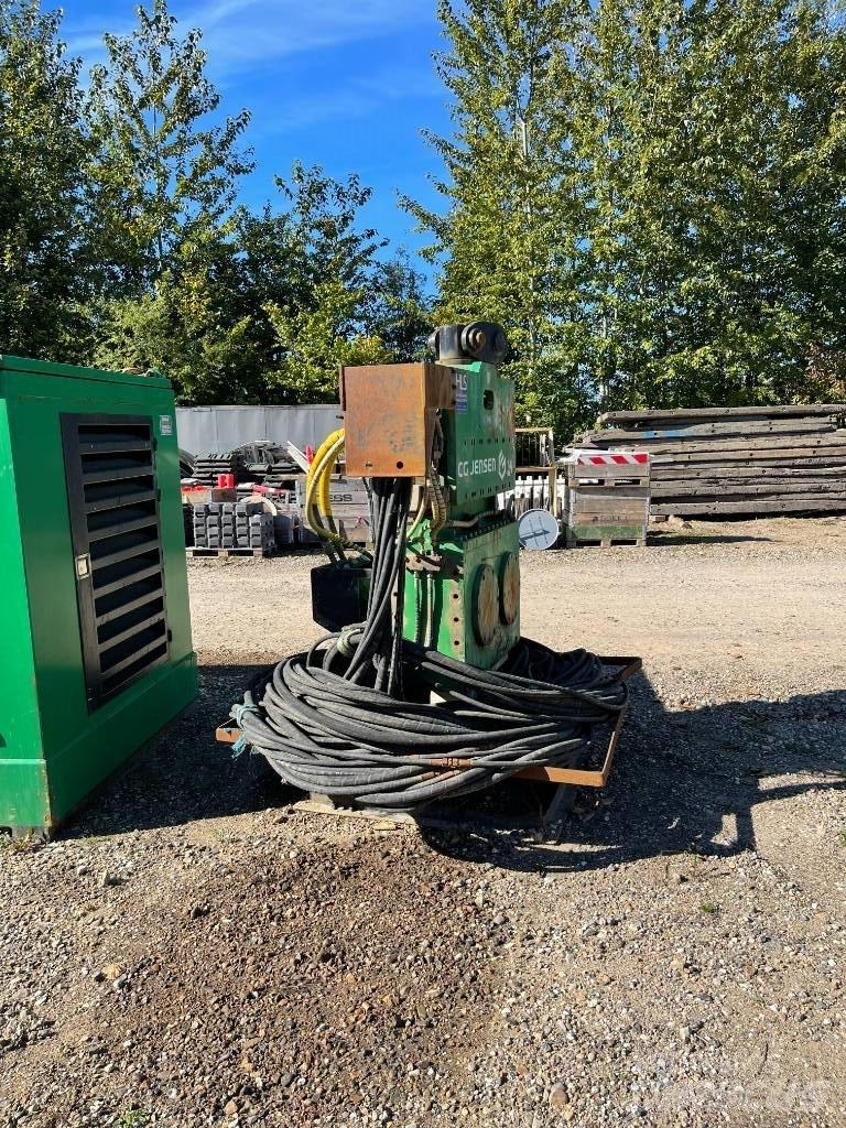  EMS EFS 15 Vibrátoros cölöpverő