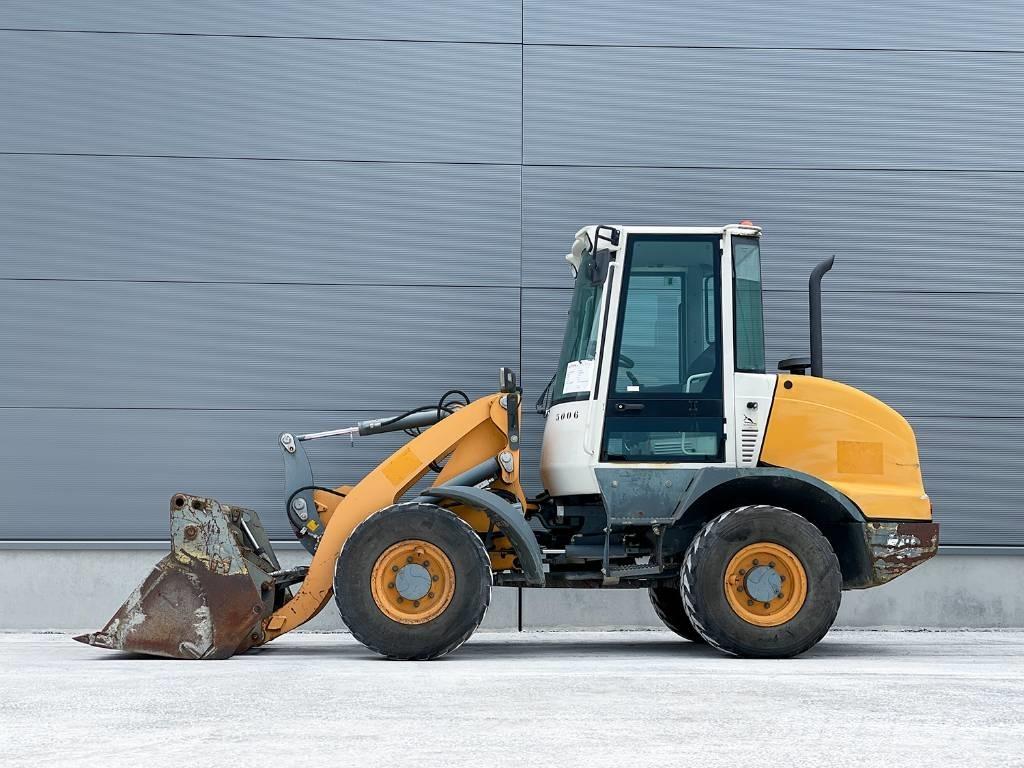 Liebherr L 506 Gumikerekes homlokrakodók