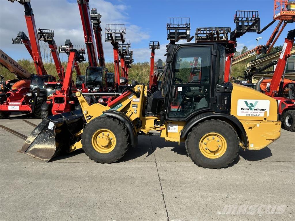 CAT 906 (9145) Univerzális rakodók