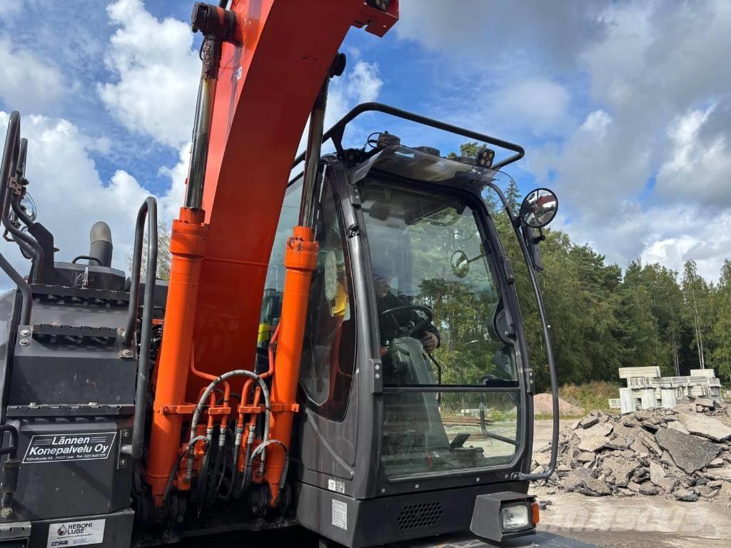 Hitachi ZX 140 W-6 Gumikerekes kotrók