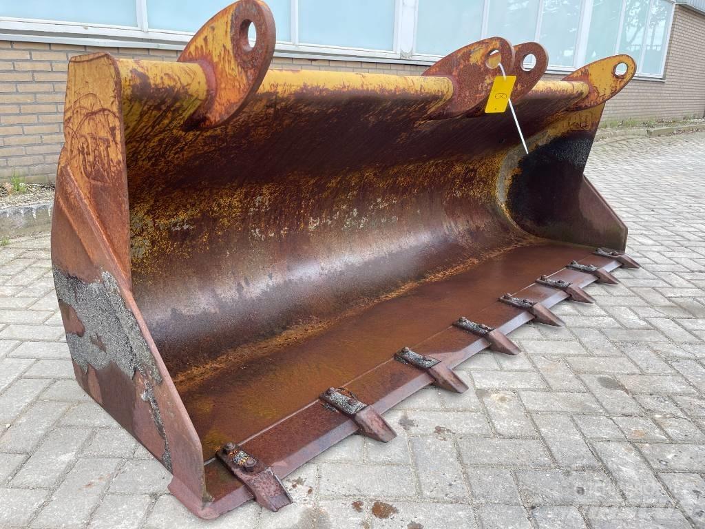 CAT Backhoe bucket Kanalak