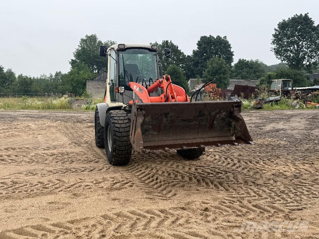 Atlas AR 80 Gumikerekes homlokrakodók