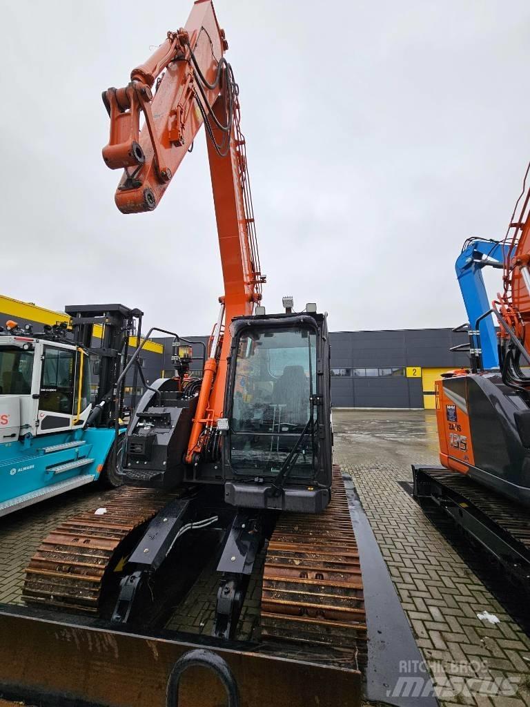 Hitachi ZX 135 US-7 Lánctalpas kotrók