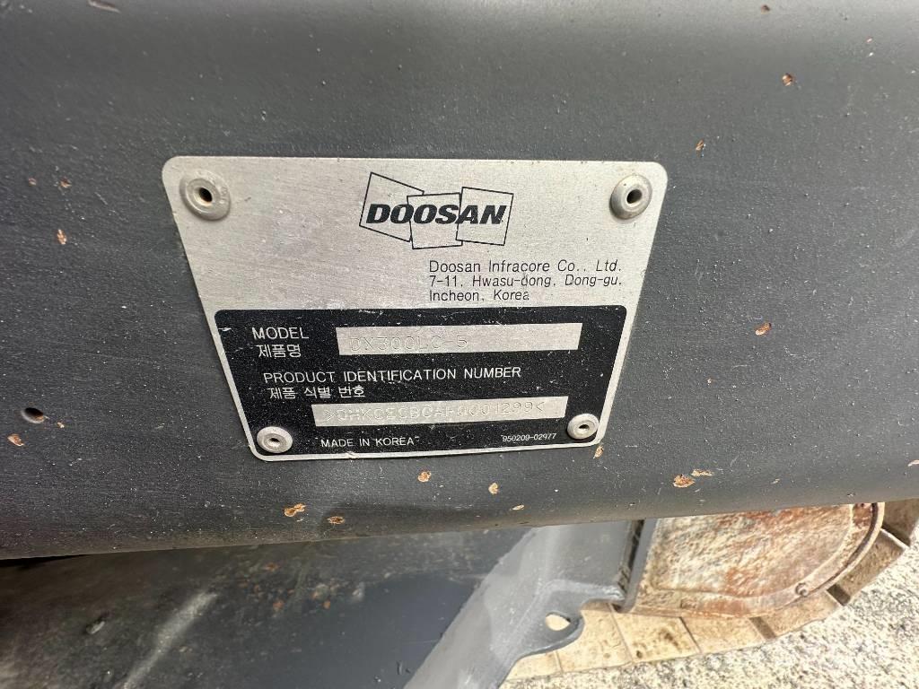 Doosan DX 300 LC-5 Lánctalpas kotrók