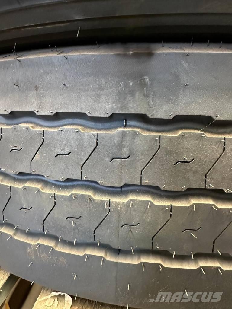 Goodyear 245/70R17 Gumiabroncsok, kerekek és felnik