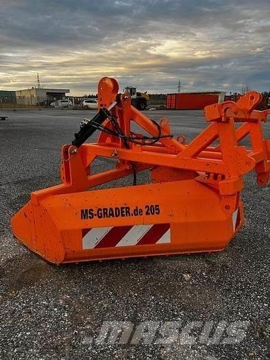 MS Grader 205 K Gréderek