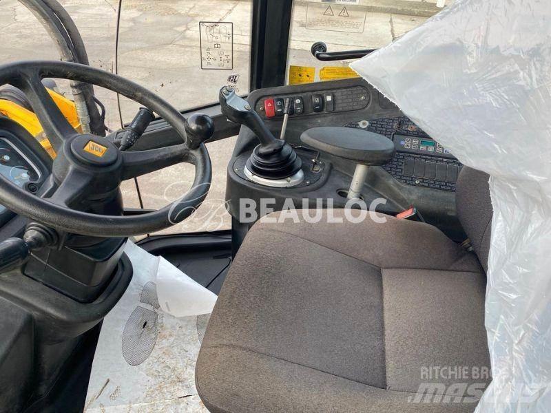 JCB 411 Gumikerekes homlokrakodók
