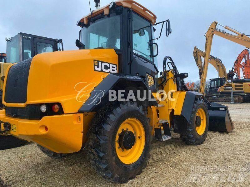 JCB 411 Gumikerekes homlokrakodók