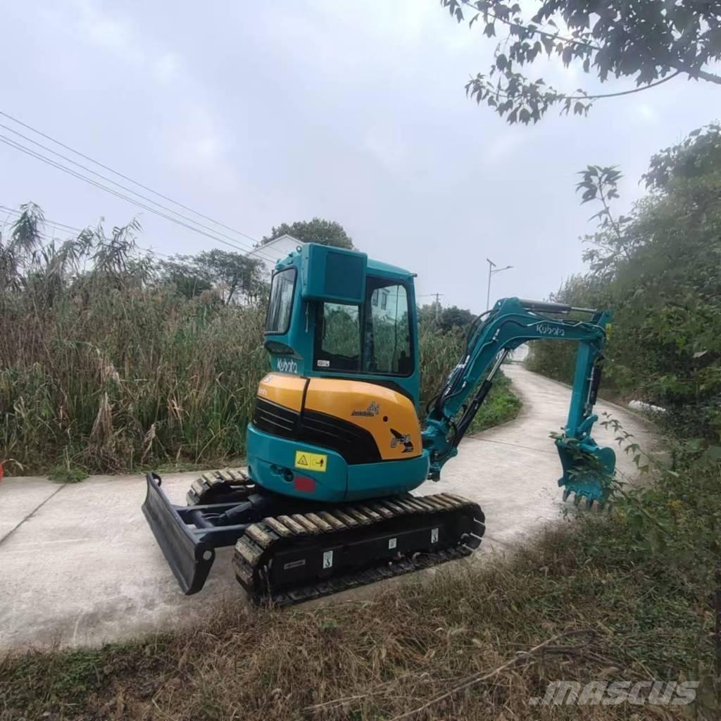 Kubota 30 Mini kotrók < 7t
