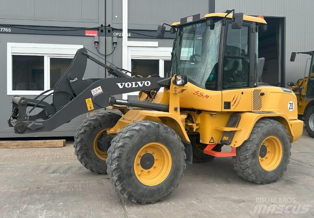 Volvo L 35 G Kompaktrakodók