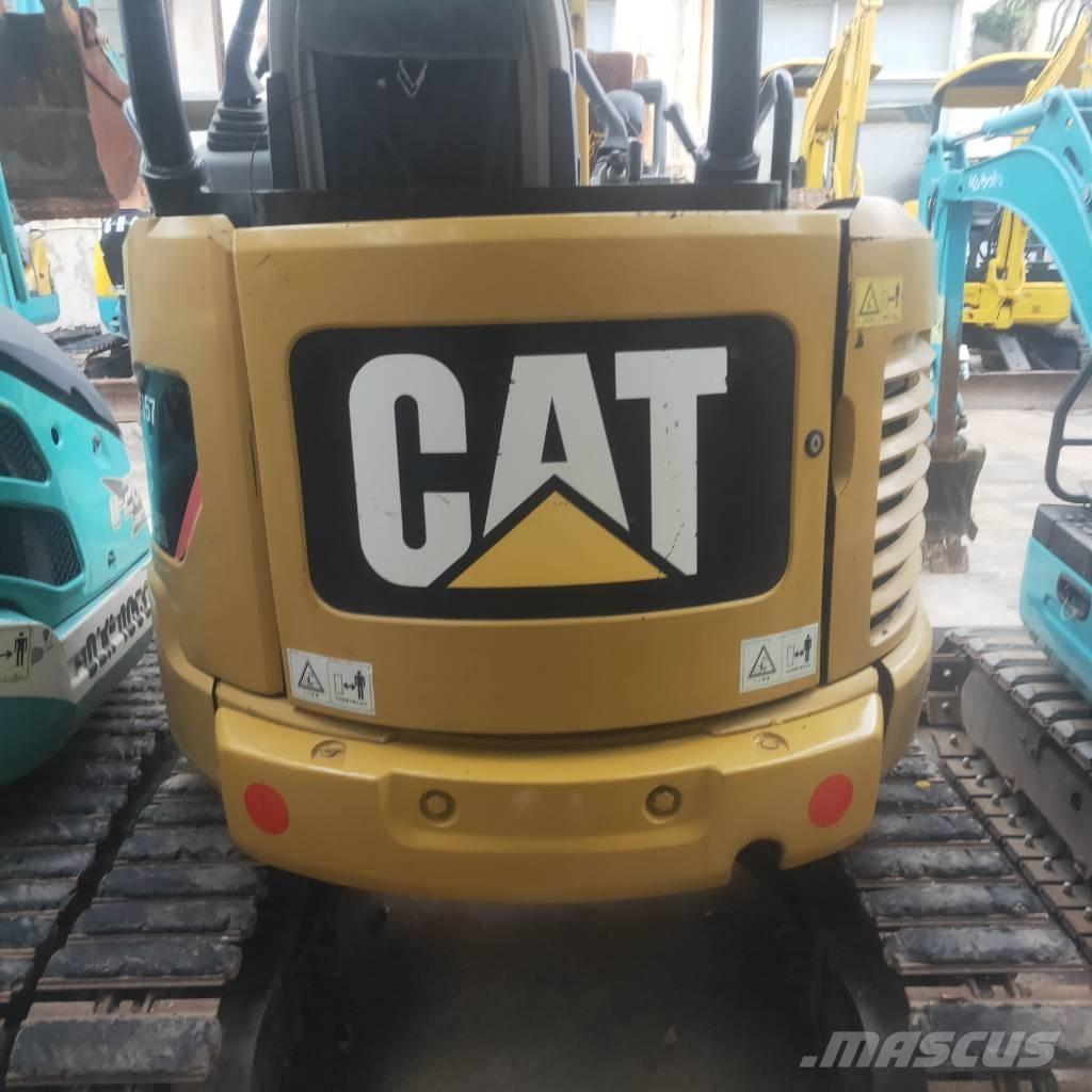 CAT 302C Mini kotrók < 7t