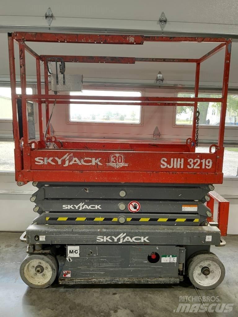 SkyJack SJ III 3219 Ollós emelők