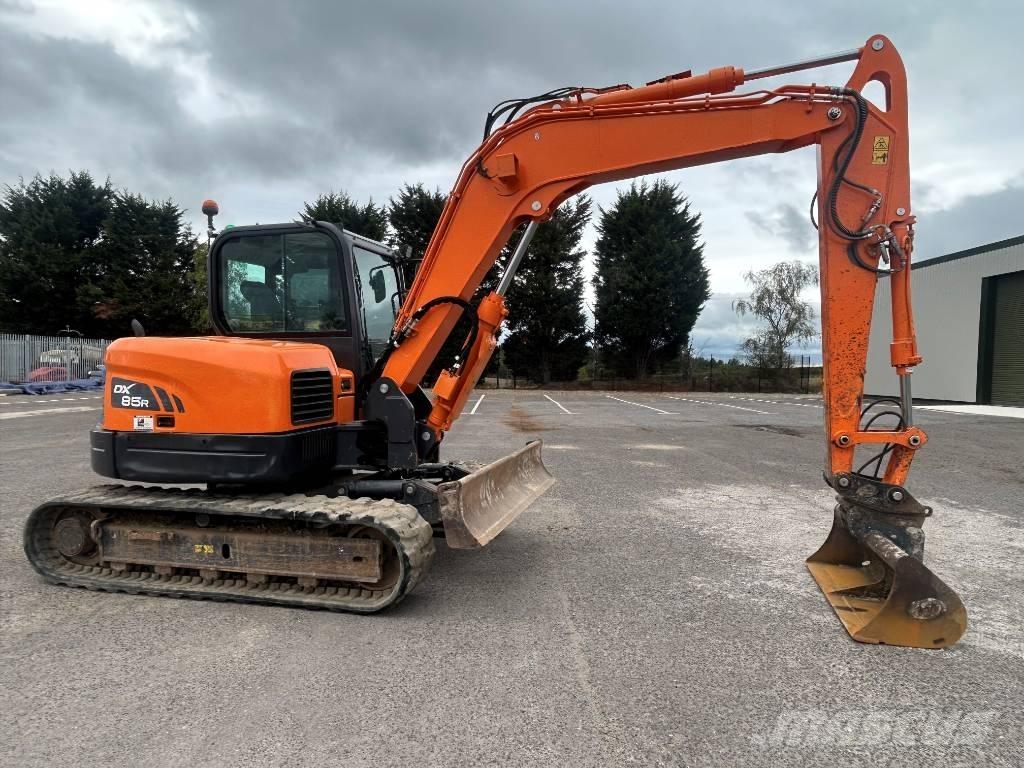 Doosan DX 85 R-3 Közepes (midi) kotrók 7 t - 12 t