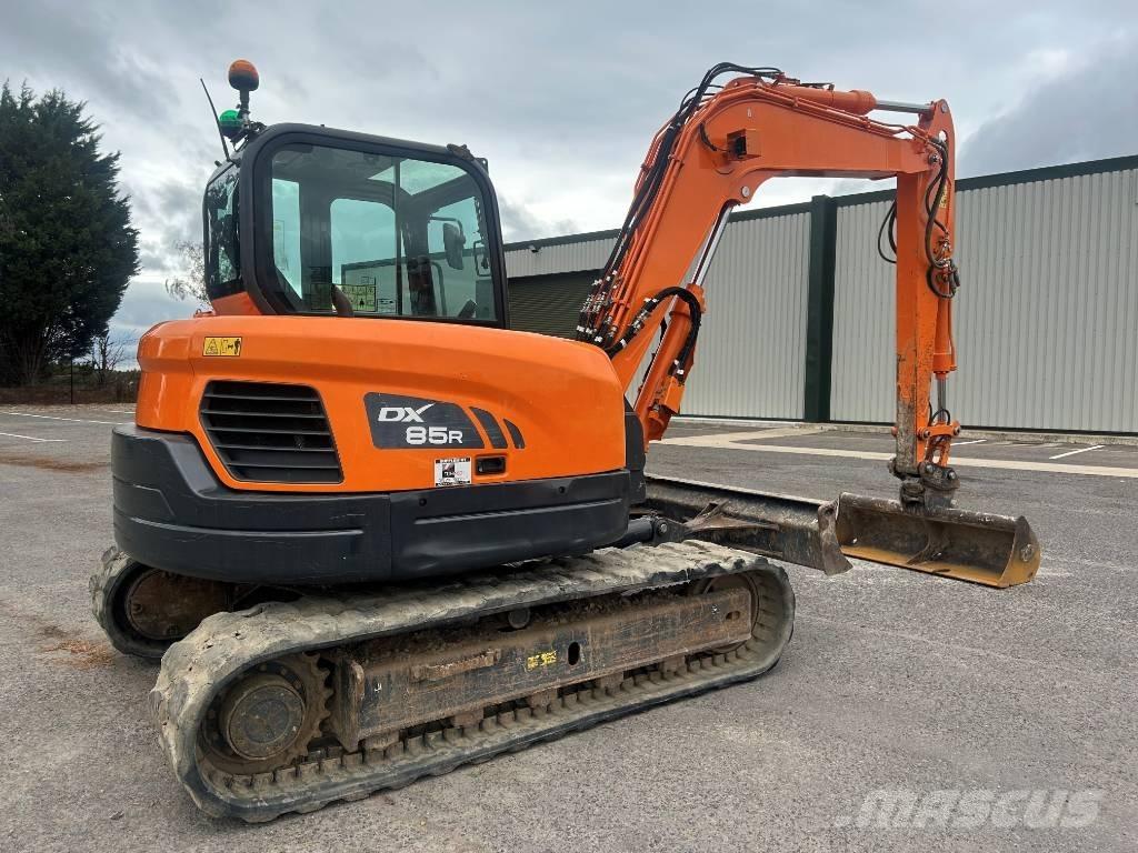 Doosan DX 85 R-3 Közepes (midi) kotrók 7 t - 12 t