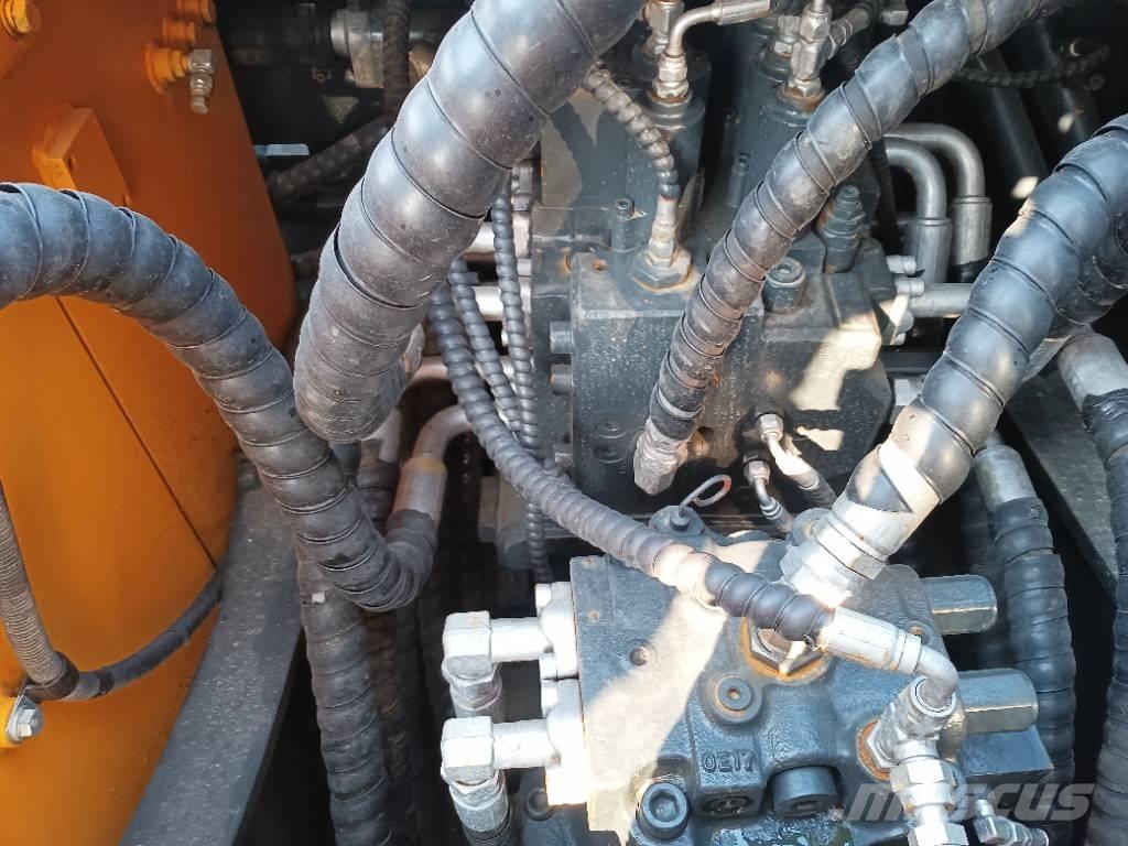 Hyundai R 220-9 S Lánctalpas kotrók