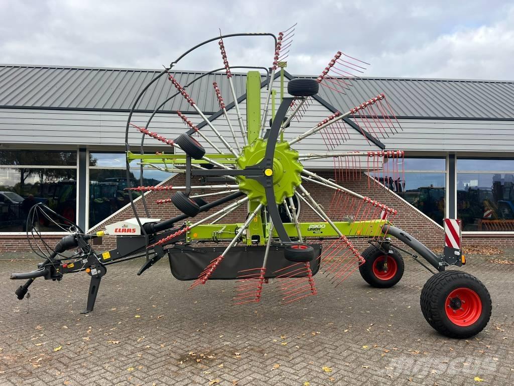 CLAAS Liner 2900 Rendforgatók