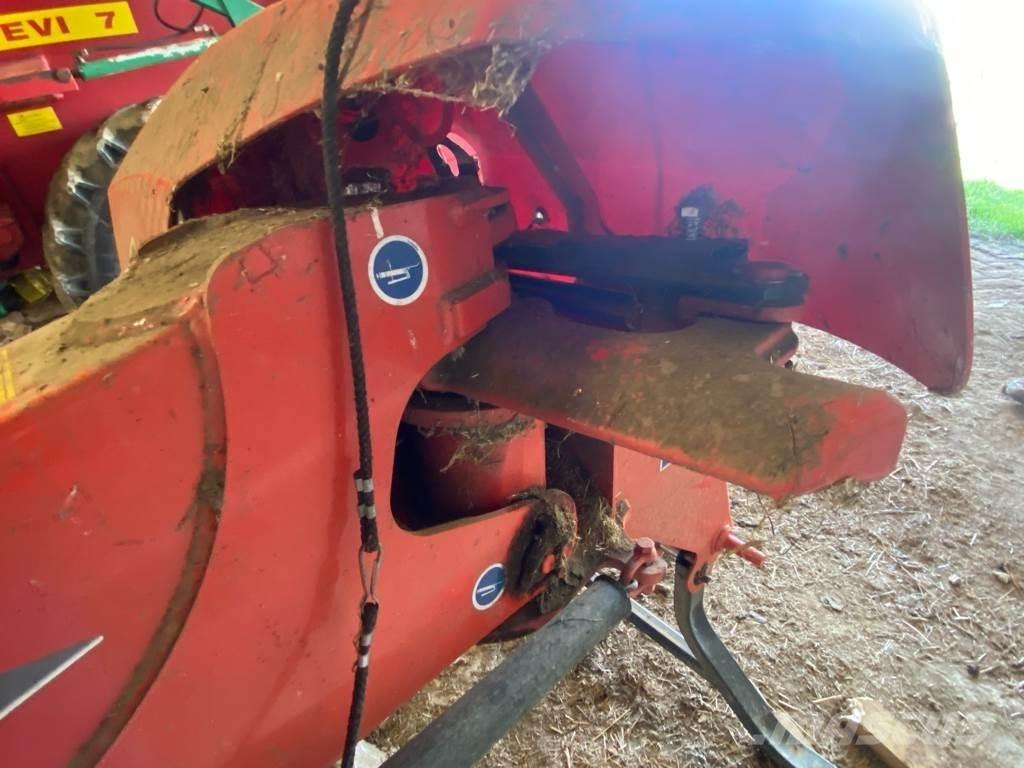 Kuhn GMD 3111 ff Kaszák