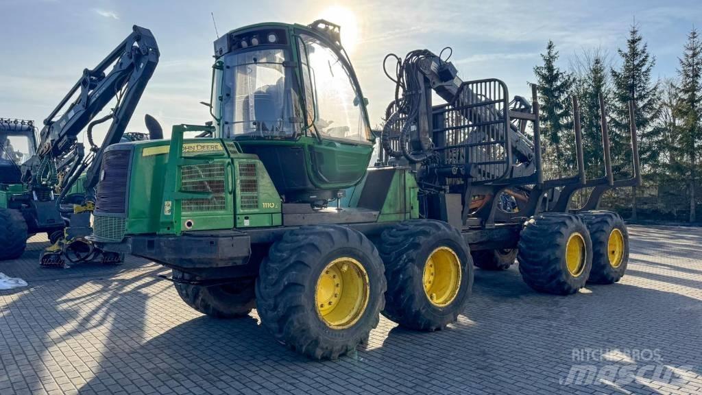 John Deere 1110 E Kihordók