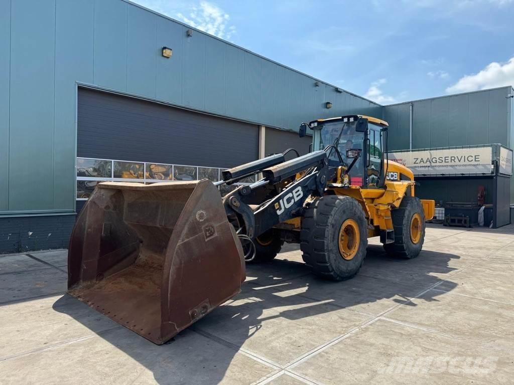 JCB 457 Gumikerekes homlokrakodók