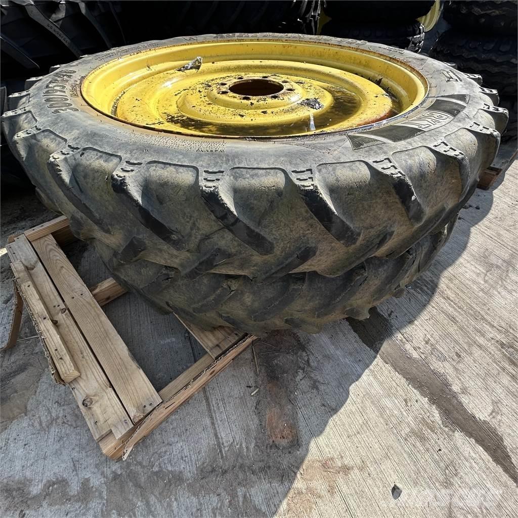  300/95R46 Gumiabroncsok, kerekek és felnik