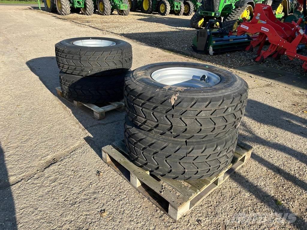  385X65X22.5 Gumiabroncsok, kerekek és felnik