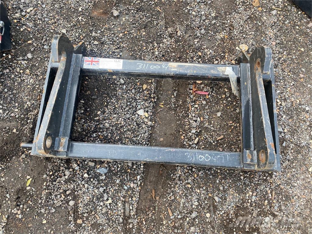  ADAPTOR PLATE Teleszkópos mezőgazdasági rakodók