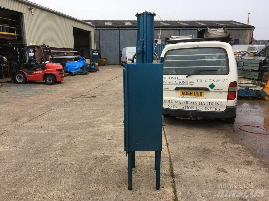  BAG COMPACTOR Egyéb mezőgazdasági gépek