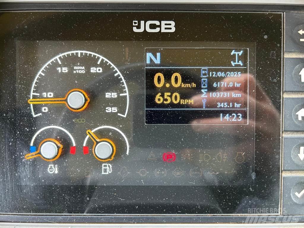 JCB 4220 Traktorok