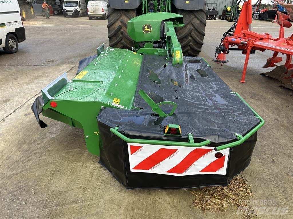 John Deere 331 Öntöző Kaszák