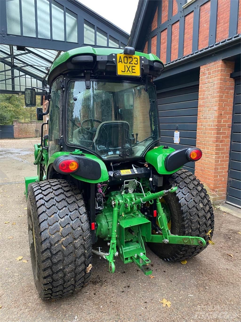 John Deere 4066R Kompakt traktorok
