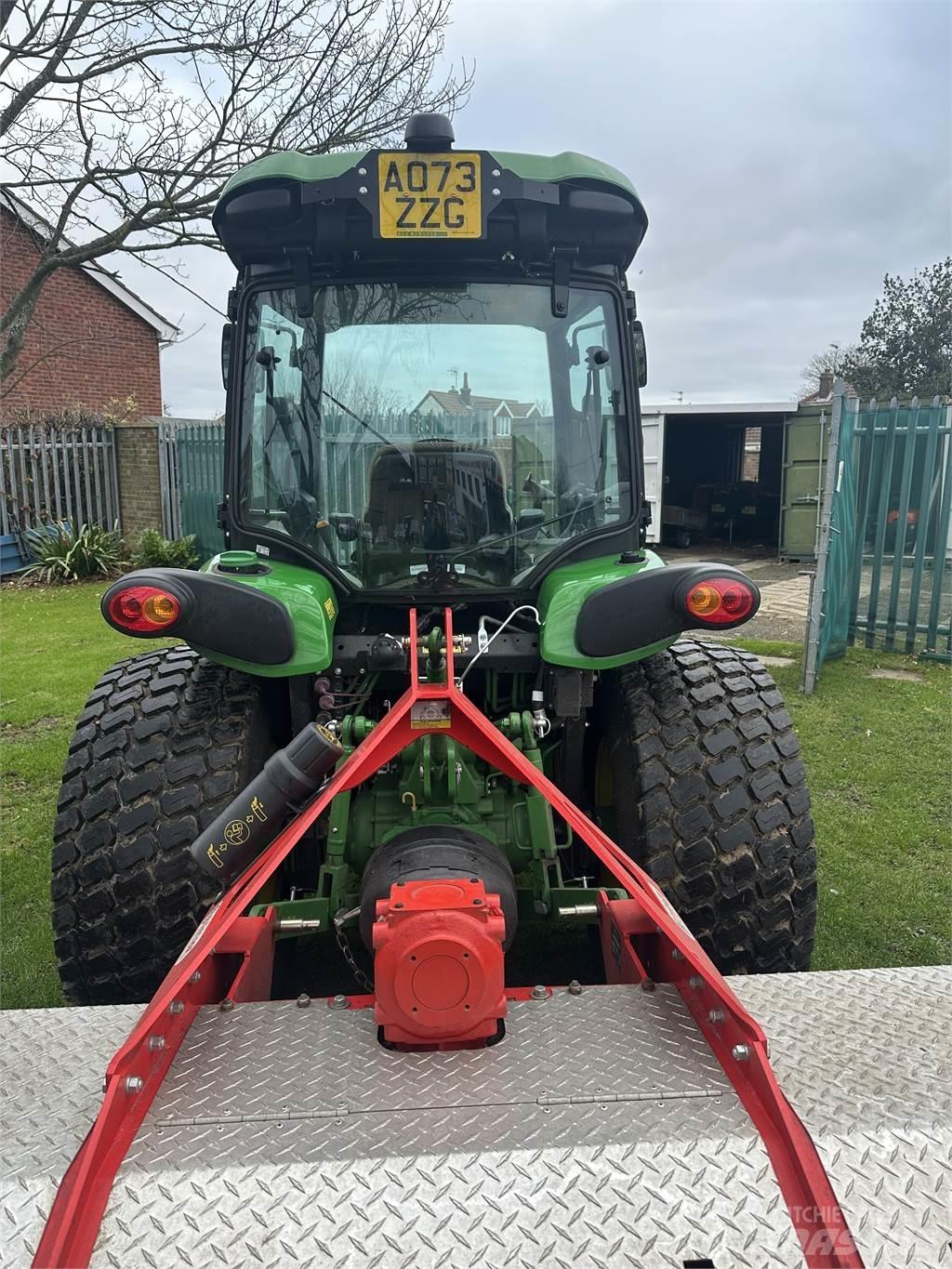 John Deere 4066R Kompakt traktorok