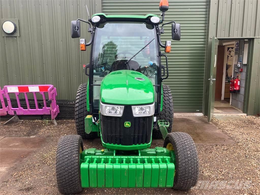 John Deere 4066R Kompakt traktorok