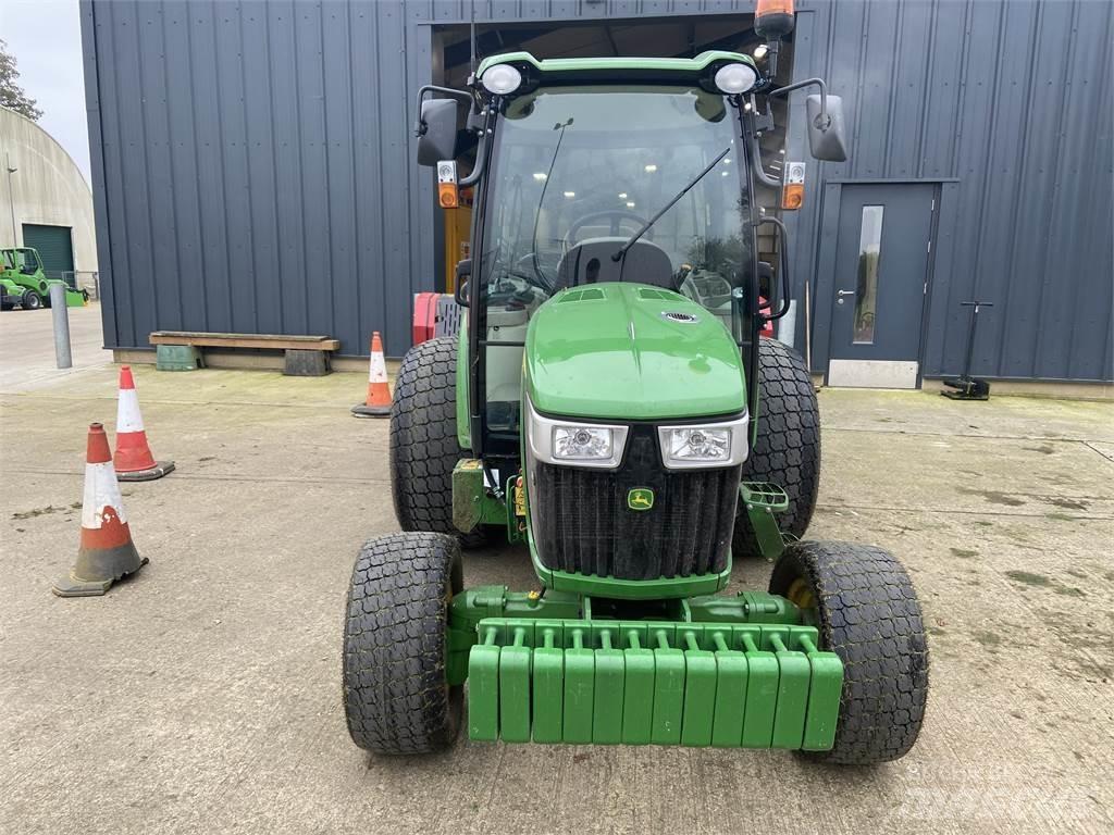 John Deere 4066R Kompakt traktorok