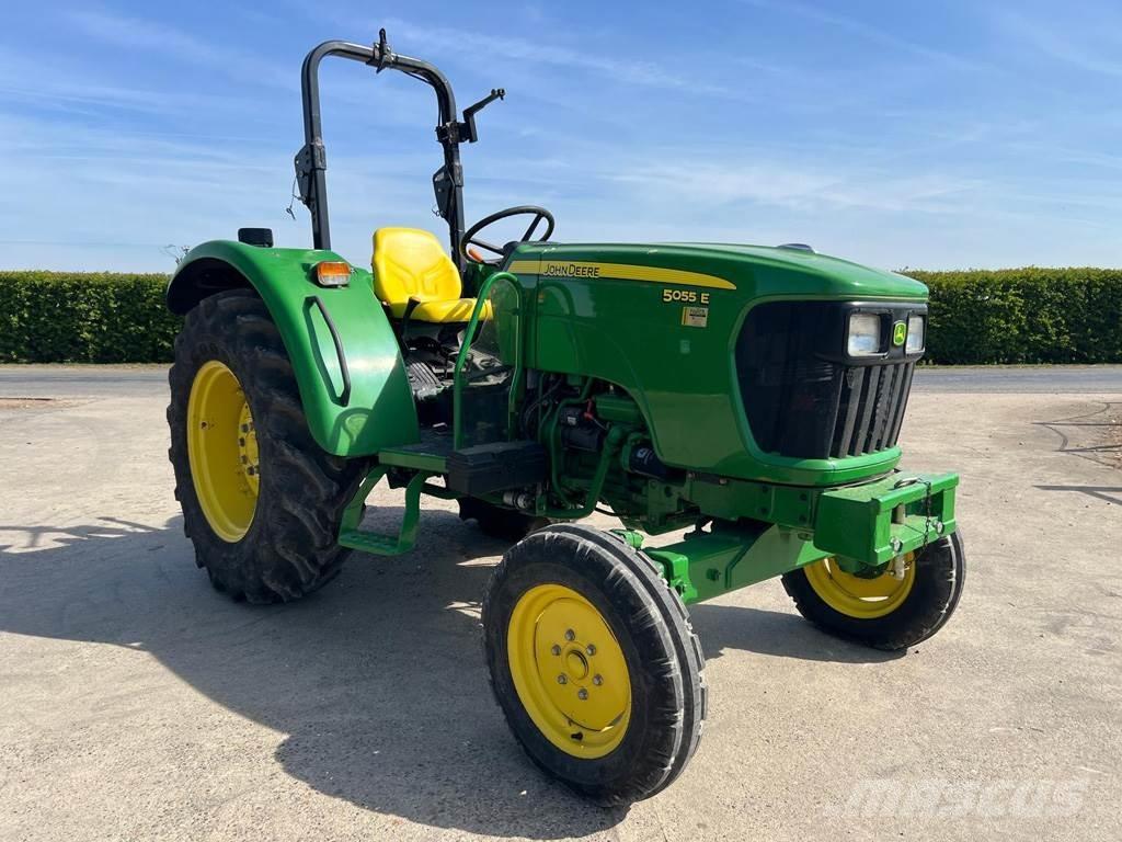 John Deere 5055E Traktorok