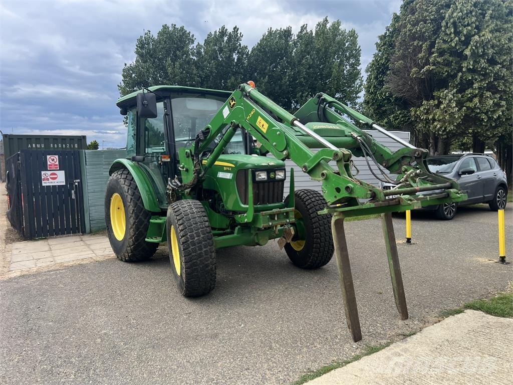 John Deere 5075E Traktorok