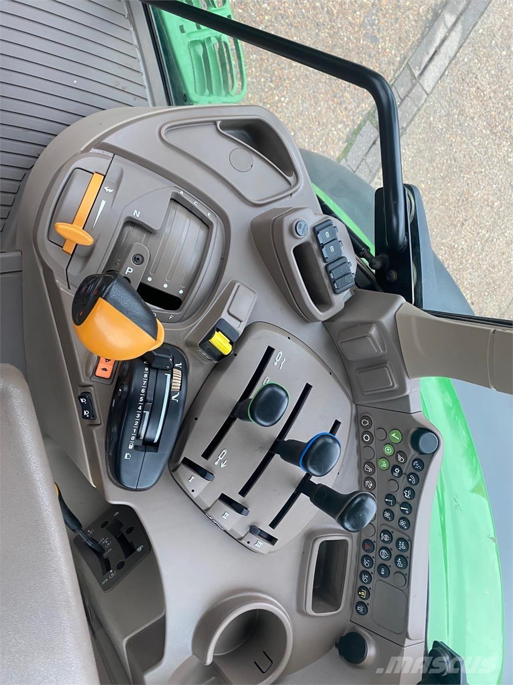 John Deere 6130M Traktorok