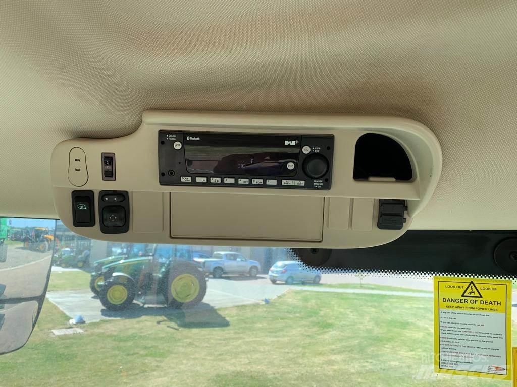 John Deere 6215R Traktorok