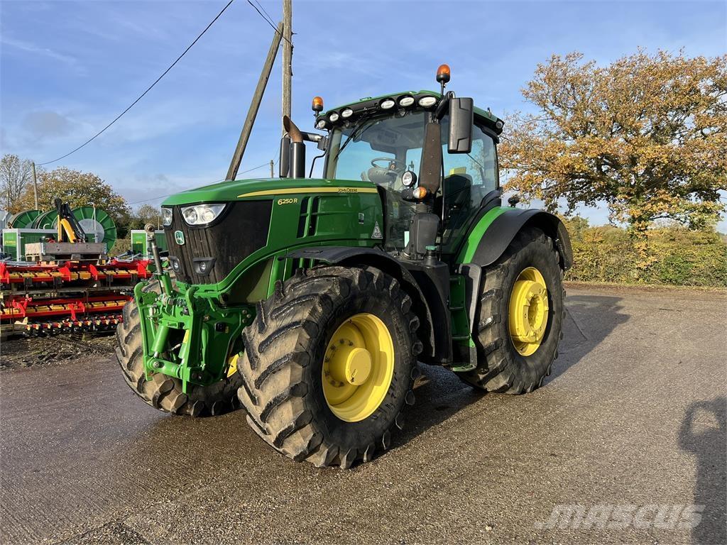 John Deere 6250R Traktorok
