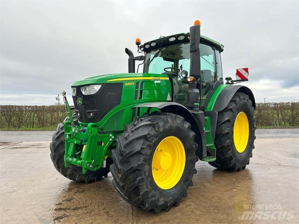 John Deere 6250R Traktorok