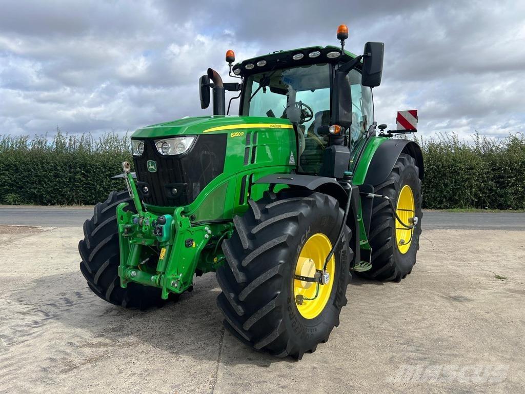 John Deere 6250R Traktorok